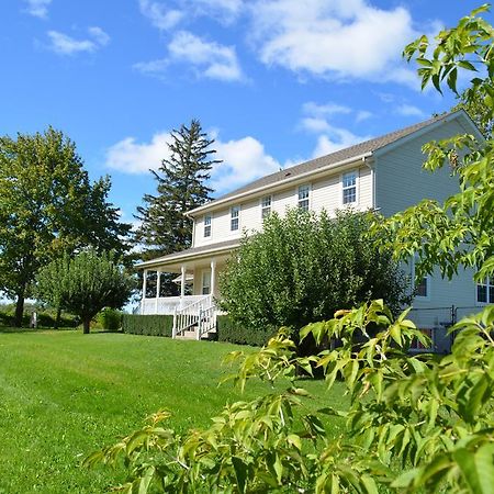 Old Town Country Landing Bed & Breakfast Niagara-on-the-Lake Exterior photo