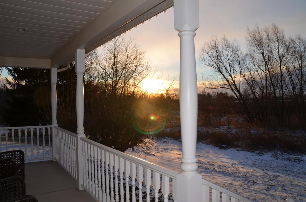 Old Town Country Landing Bed & Breakfast Niagara-on-the-Lake Exterior photo