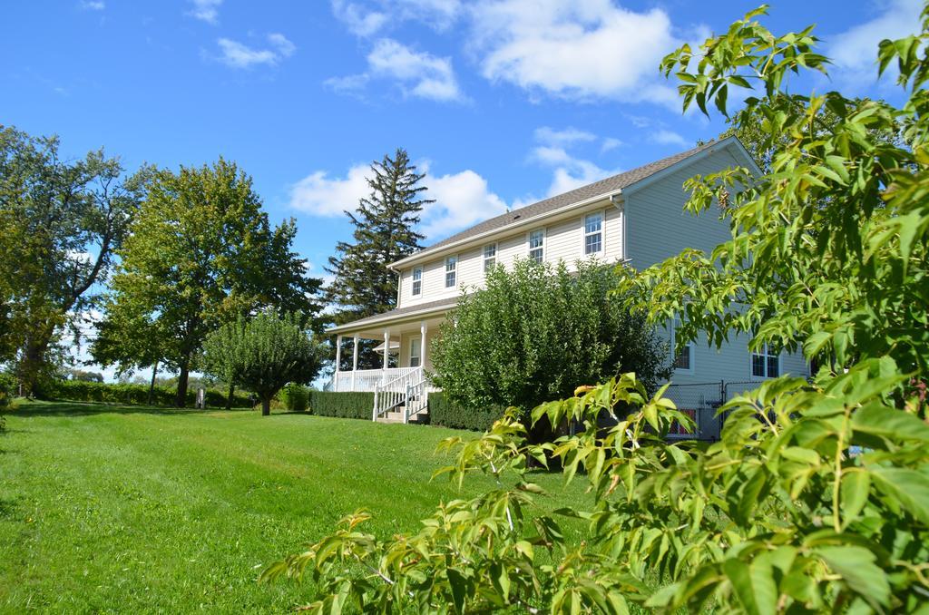 Old Town Country Landing Bed & Breakfast Niagara-on-the-Lake Exterior photo